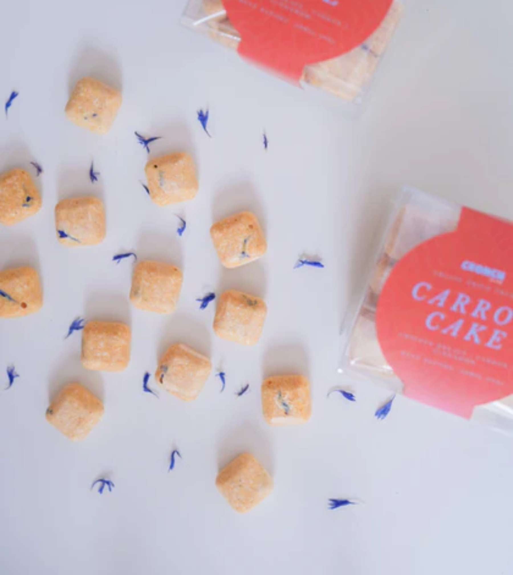 Licked CRONCH Freeze Dried Christmas Dog & Cat Treats (Carrot Cake)