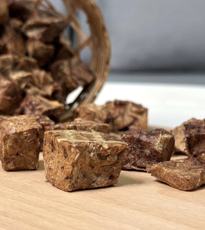 Boneve Earthmade Free-Range Grass-Fed Beef Lung Chunks Air-Dried Dog Treats - Good Dog People™