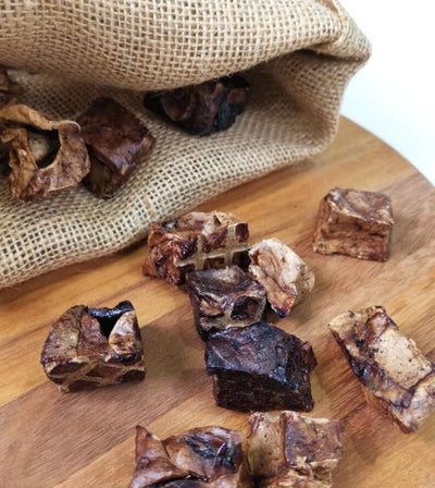 Boneve Earthmade Free-Range Grass-Fed Lamb Lung Chunks Air-Dried Dog Treats - Good Dog Peopleā¢