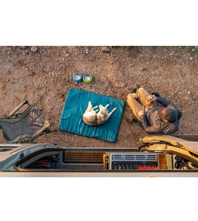 Ruffwear Mt. Bachelor Pad⢠Portable Camping (Tumalo Teal) Dog Bed - Good Dog Peopleā¢