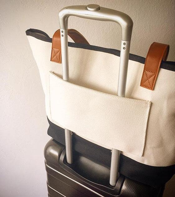 The Animal Project Resort Totes (Animals In Turquoise By Jun-Yi)